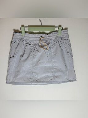 te verde skirt • Women’s small